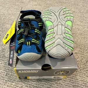 NWT All Season Shoes